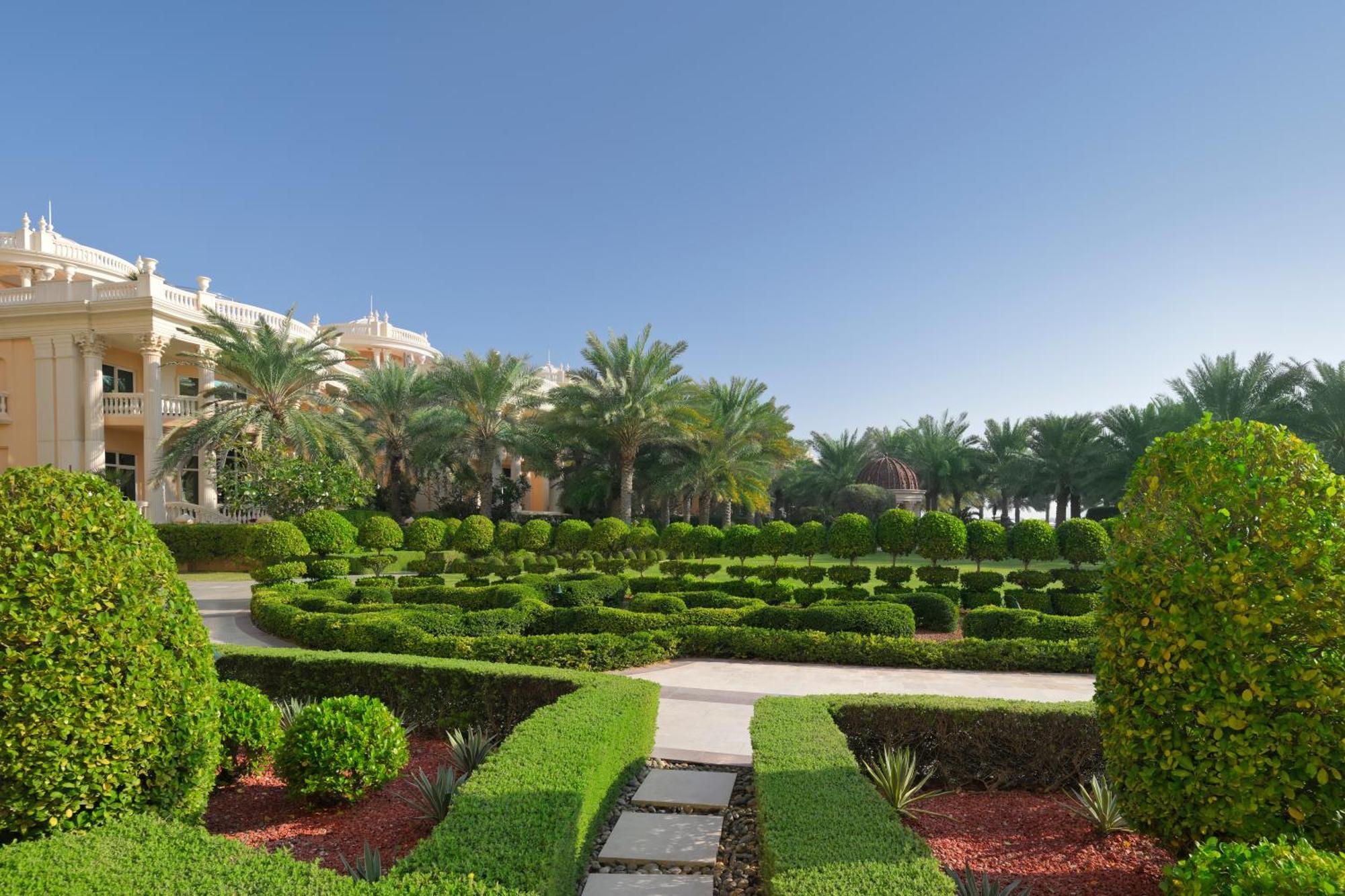 منتجع Raffles The Palm 5*