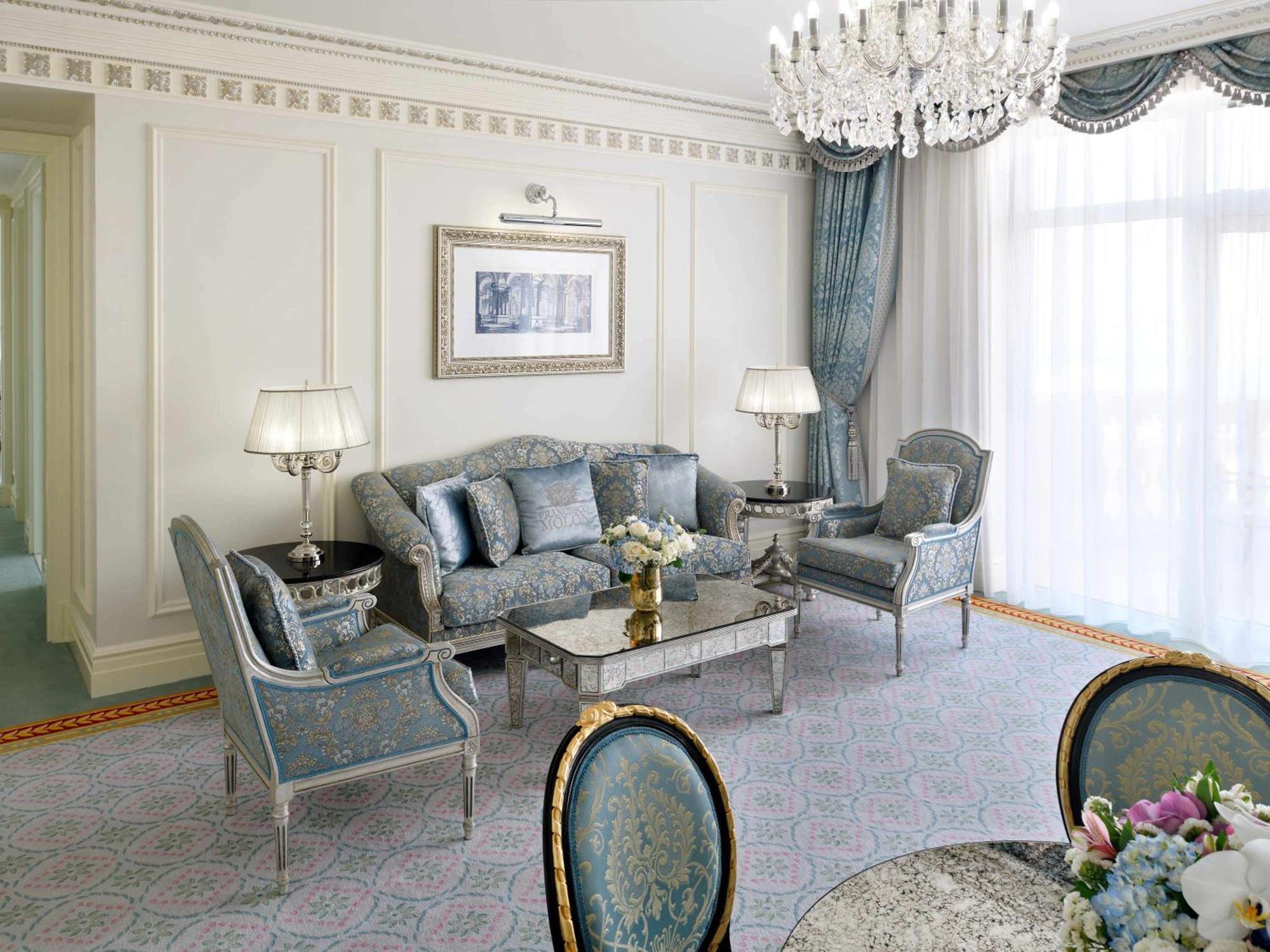 Raffles The Palm 5*