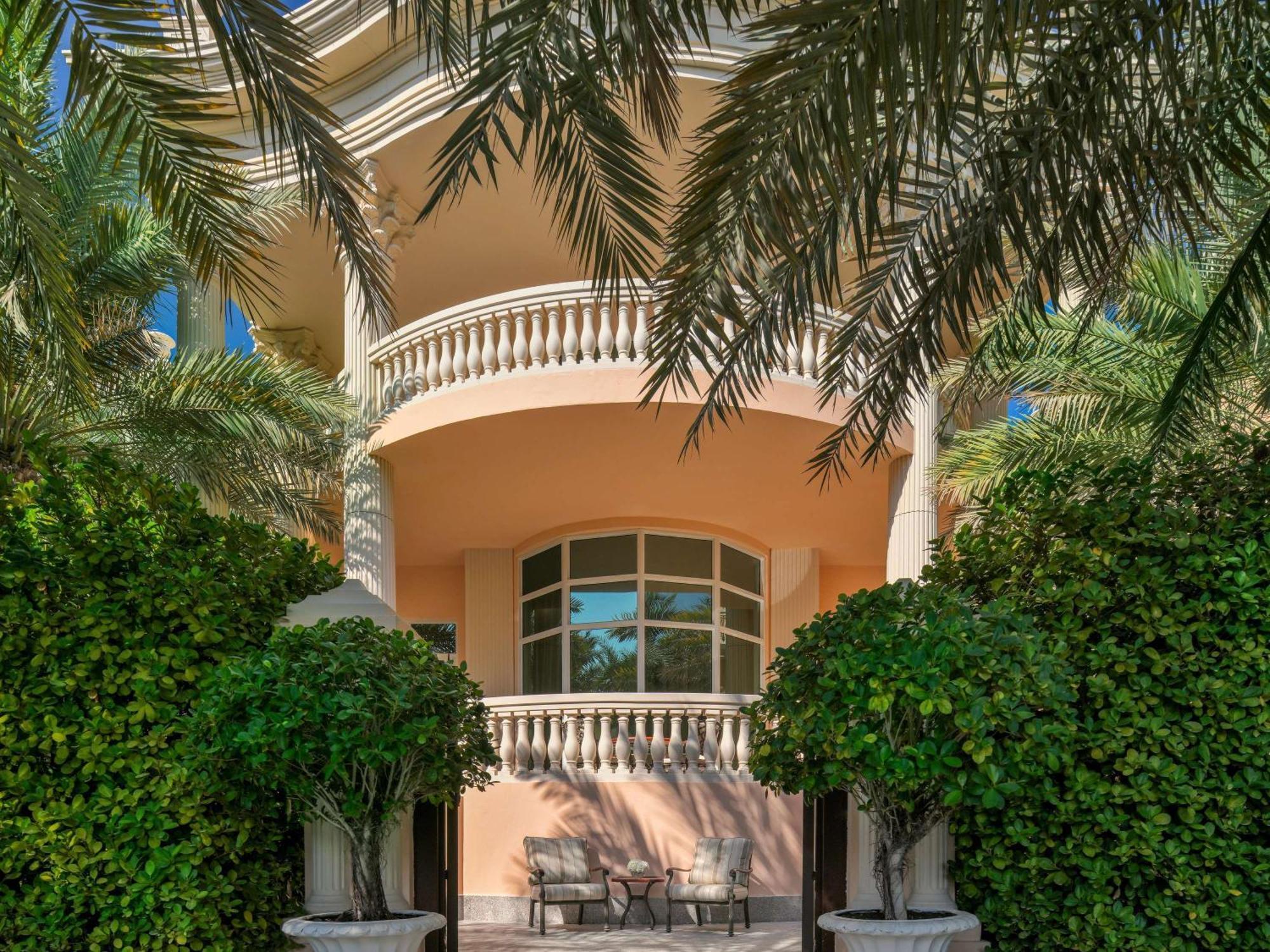 Raffles The Palm Resort